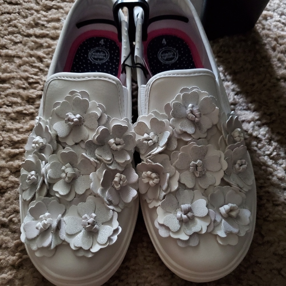 Shoes - Picture 2 of 2